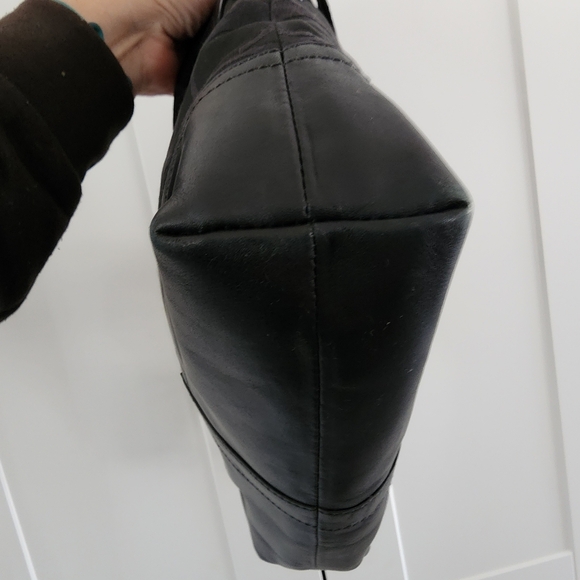 NUC Authentic Coach shoulder or crossbody bag - Picture 14 of 15